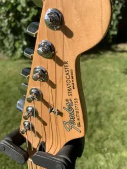 STRATOCASTER CUSTOM MIM