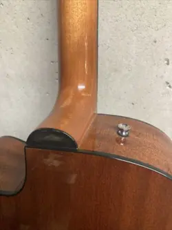 DREADNOUGHT STRING ACOUSTIC