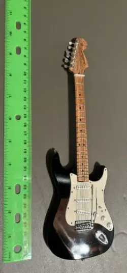 HEAVEN FENDER STRATOCASTER