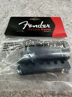 3 PACK OF BLACK SINGLE COIL GUITAR PICKUP COVERS GENUINE FENDER IN PACKAGE
