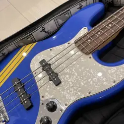 BASS SQUIER JAZZ