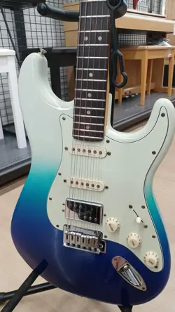 FENDER MEXICO PLAYER PLUS ST BELAIR BLUE ELECTRIC GUITAR