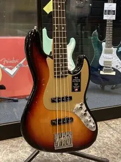 FENDER AMERICAN ULTRA II JAZZ BASS   ULTRABURST