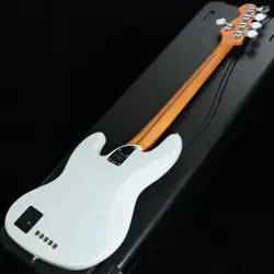 FENDER AMERICAN ULTRA II JAZZ BASS V MAPLE FINGERBOARD AVALANCHE  4.63KG