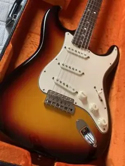 STRATOCASTER NEW AMERICAN