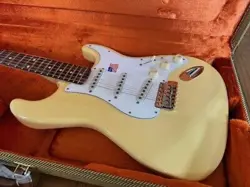 SIGNATURE STRATOCASTER S/N