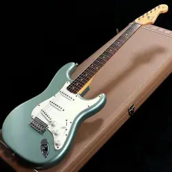 FENDER CUSTOM SHOP 1961 NOS STRATOCASTER ICE BLUE METALIC 3 OF 10 2001