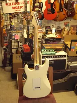 STRATOCASTER2023 USED