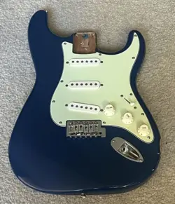 2000 BLUE SQUIER BY FENDER STRATOCASTER 60'S MINT GREEN 40MM BODY SSS GOOD!