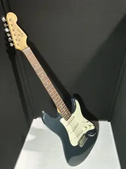 SQUIER BULLET BY FENDER 6 STRING RIGHT HANDED ELECTRIC GUITAR NAVY BLUE