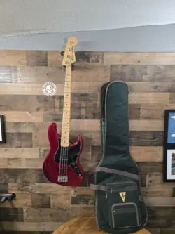 2011 FENDER AMERICAN SPECIAL JAZZ BASS SUNBURST CANDY APPLE RED W/GIGBAG