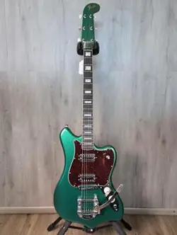 FENDER MAVERICK DORADO (BCP019135)