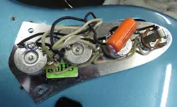 FENDER AMERICAN VINTAGE '62 JAZZ BASS SAFE DELIVERY FROM JAPAN