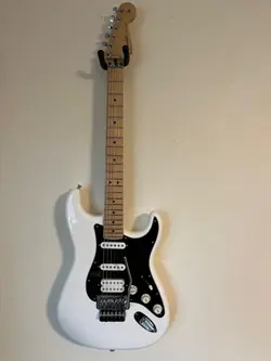 FENDER PLAYER STRATOCASTER FLOYD ROSE HSS WITH MAPLE FRETBOARD 2018 - PRESENT -