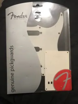 8-HOLE PICKGUARD 1-PLY