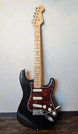 SPECIAL PRICE WITH NECK CRACK FENDER USA STRATOCASTER MADE IN 2007 FINGERBOARD H
