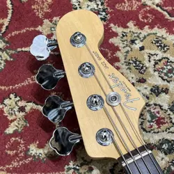 JAZZ BASS MAINTAINED