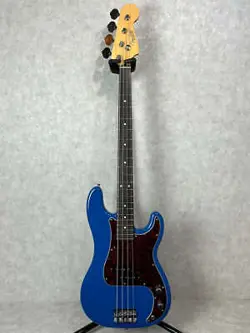 MUSICAL INSTRUMENT BASS