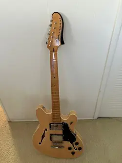 SQUIER BY FENDER CLASSIC VIBE STARCASTER - NATURAL EXCELLENT!