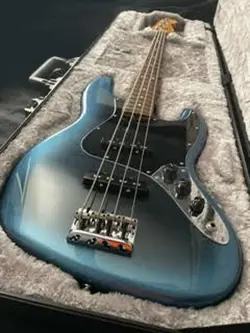 FENDER AMERICAN PROFESSIONAL II JAZZ BASS - LIMITED-EDITION