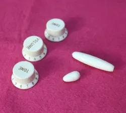 1954 FENDER STRATOCASTER REISSUE POLYSTYRENE BAKELITE KNOBS SET