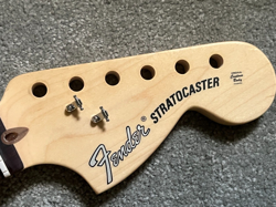PERFORMER USA STRATOCASTER