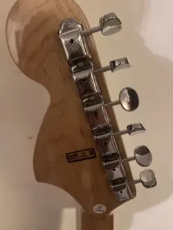 CHERRY SUNBURST FENDER