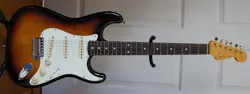 FENDER JAPAN ST-62 VINTAGE STRATOCASTER REISSUE 3 TONE SB MIJ