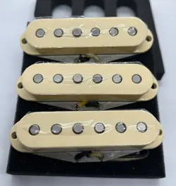 FENDER CUSTOM SHOP TEXAS SPECIAL   YELLOW