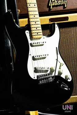 FENDER AMERICAN VINTAGE '56 STRATOCASTER USED ELECTRIC GUITAR