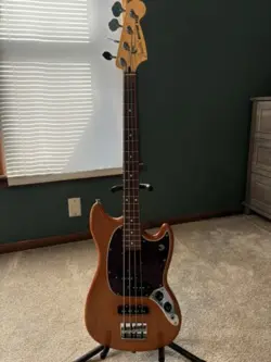FENDER PLAYER MUSTANG BASS PJ GUITAR, PAU FERRO FINGERBOARD, AGED NATURAL