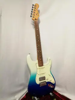 FENDER MEXICO / PLAYER PLUS ST BELAIR BLUE