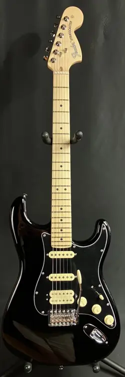 AMERICAN PERFORMER STRATOCASTER HSS