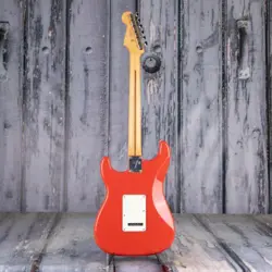 FENDER PLAYER II STRATOCASTER, CORAL RED
