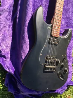 20TH ANNIV STRATOCASTER