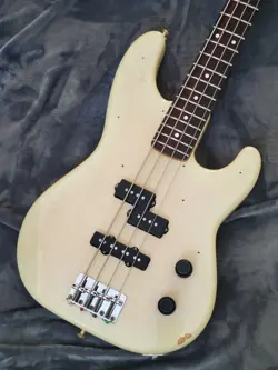 1995 FENDER PRECISION BASS SPECIAL COWPOKE BASS - OLYMPIC WHITE   HARD CASE