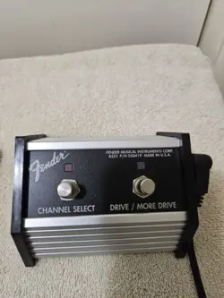 FENDER TWO-BUTTON FOOTSWITCH P/N 050419 CHANNEL SELECT/DRIVE