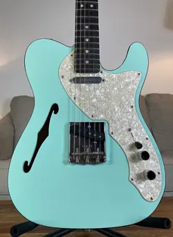 2019 FENDER LIMITED EDITION TWO-TONE TELECASTER ~ DAPHNE BLUE