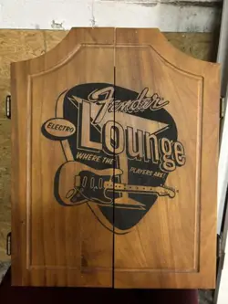 DARTBOARD STRATOCASTER DESIGN