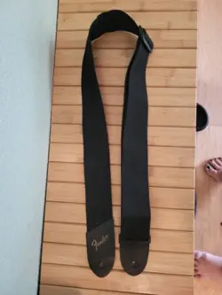 STRAP WITH FENDER