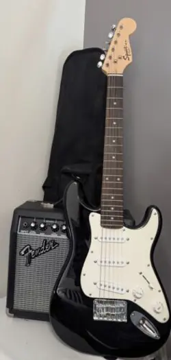 FENDER SQUIER MINI STRATOCASTER KID'S ELECTRIC GUITAR - BLACK