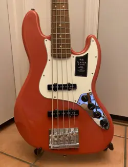 RED DELUXE FENDER