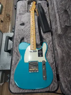 FENDER AMERICAN PROFESSIONAL II TELECASTER 6 STRING ELECTRIC GUITAR - BLUE