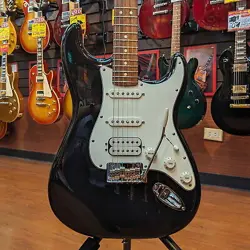 FENDER MEXICO PLAYER STRATOCASTER HSS USED 2022 ALDER BODY MAPLE NECK W/SOFTCASE