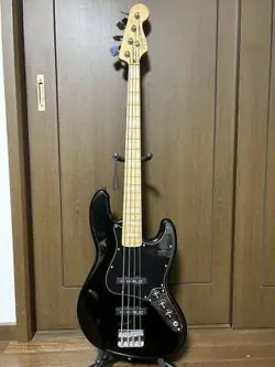 SQUIER BY FENDER VINTAGE MODIFIED JAZZ BASS '77