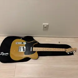 SQUIER BY FENDER TELECASTER ELECTRIC GUITAR LEFTY NATURAL USED