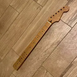 MAPLE ELECTRIC GUITER