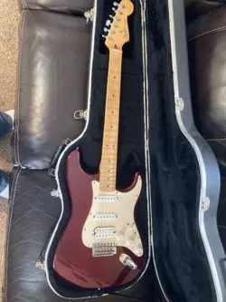 MIM FENDER STRATOCASTER  (EARLY 2000S)