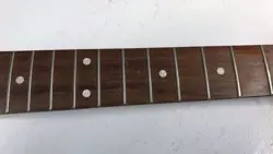 HEADSTOCK STRAT