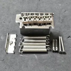 2007 FENDER CLASSIC PLAYER 60S STRAT TREMOLO STRATOCASTER GUITAR BRIDGE ASSEMBLY